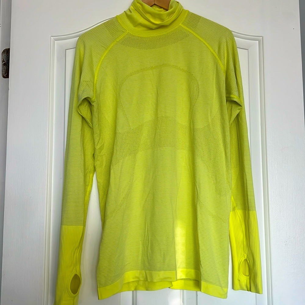 Lululemon turtle neck